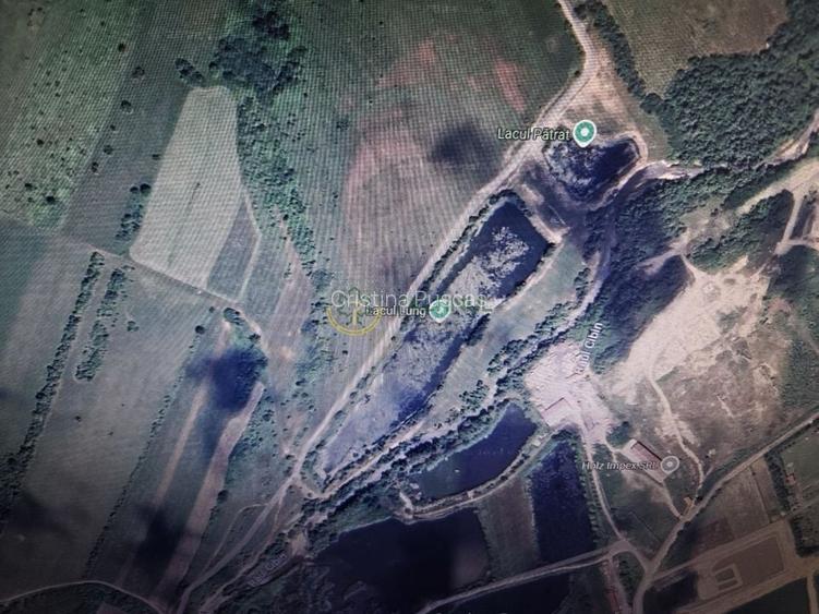 Teren 32.000 mp cu luciu de apă 24.000 mp de vânzare în Orlat