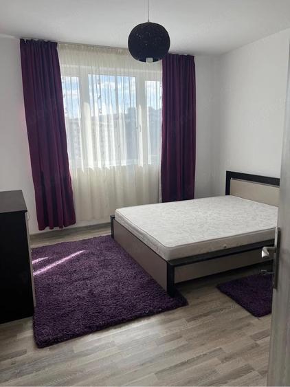 Inchiriez apartament 3 camere - 4