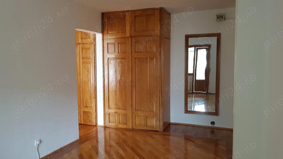 Rovine, zona garii, apartament doua camere, modificat in trei, etaj 2 din 4, centrala proprie. - 2