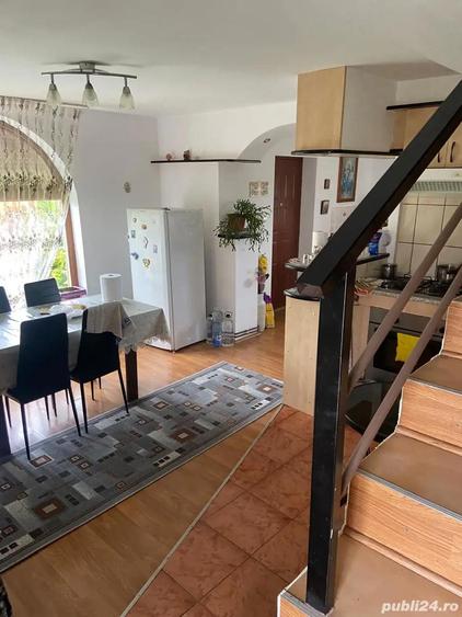 Casa de vanzare la curte cu mult spa?iu verde si zona lini?tita - 3