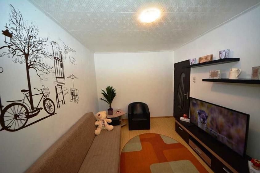 Inchiriez garsoniera Str Tineretului, Bloc 75G langa KFC/Lidl/Penny - 2