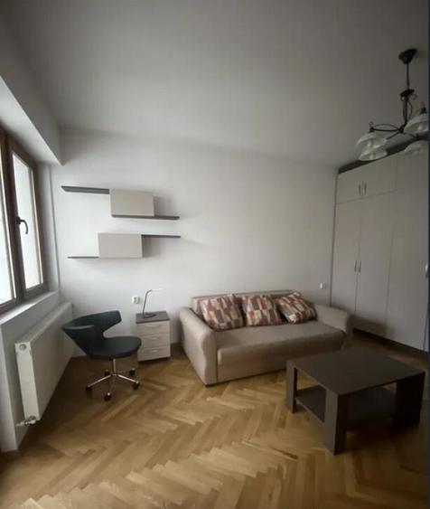 Garsoniera decomandata - zona Centru Istoric - 7