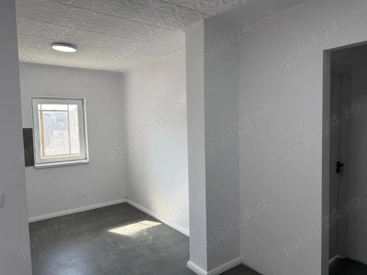 Decomandat, 2 camere, Bd.DACIA, stradal, deasupra la notariat. - 1