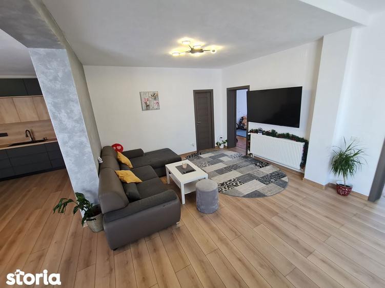 Casa de Vanzare la Cheie in Orasul Ineu Jud Arad, Teren 1439 mp. - 1