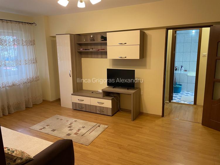 Apartament cu 2 camere semidecomandat, mobilat în 13 Septembrie