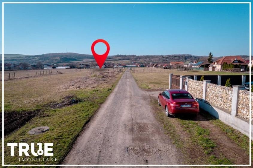 Teren intravilan, 1035m? + 1056m?, S&acirc;ntana de Mureș! - 16