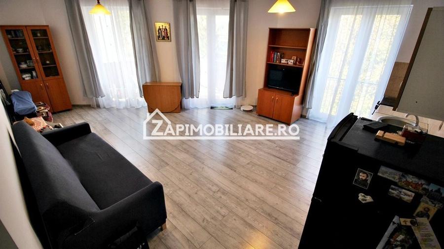 Apartament 3 camere,2 bai,bloc NOU,68mp, - 1