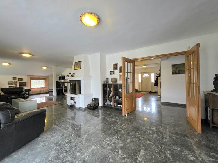 Vila deosebita de vanzare in Otopeni langa ''Ana Aslan'' - arhitectura germana - 6