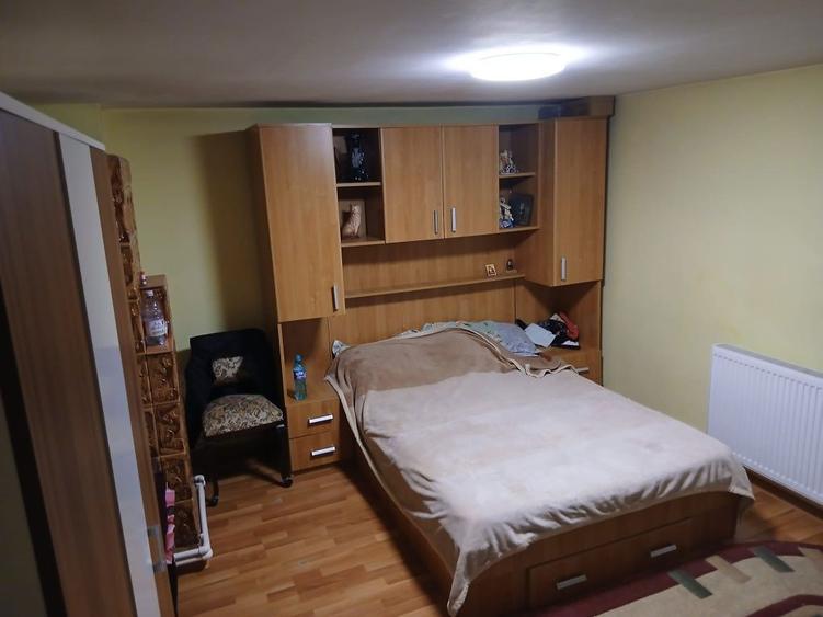 Inchiriez casa cu 2 camere ,bucatarie,baie - 1