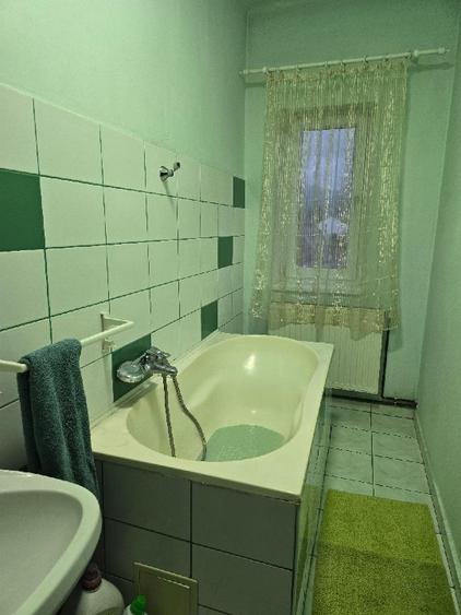 Inchiriez garsoniera la casa  suprafata mare - 9