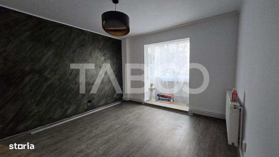 Apartament 2 camere la parter pretabil spatiu comercial de vanzare - 1