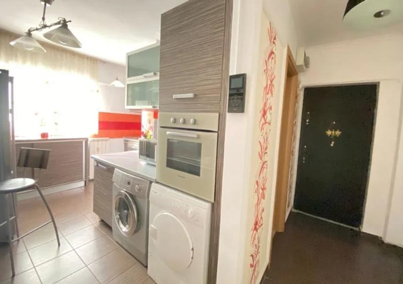 Stefan cel Mare METROU Parcul Circului bl.1982,et.2/8 Amenajat,2 bai,boiler - 6