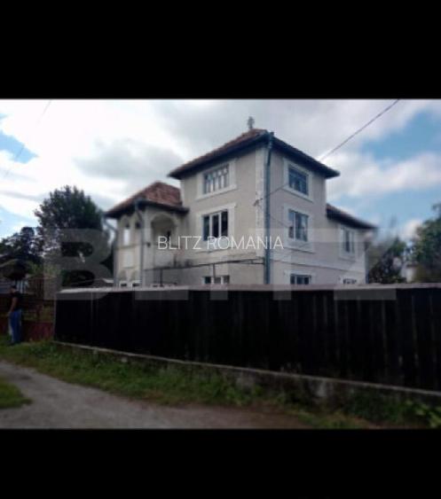 Casa spa?ioasa cu teren generos, in zona lini?tita ?? Casa spa?ioasa cu teren generos, in zona lini?tita ??
