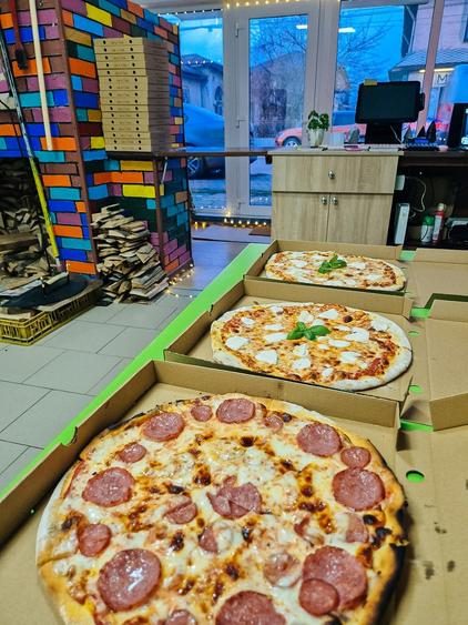 De inchiriat PIZZERIE - cuptor cu lemne. - 12