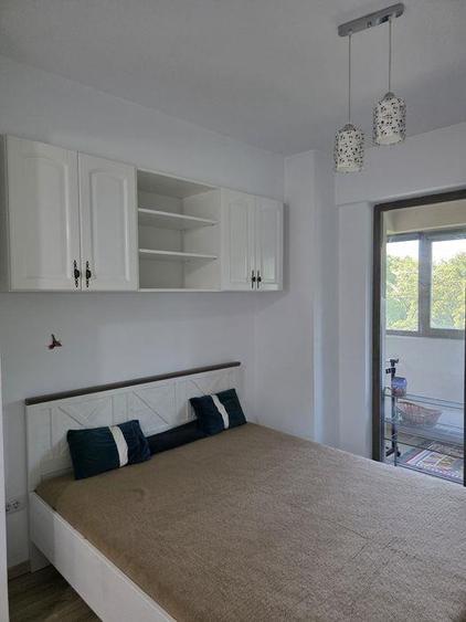Apartament cu 2 camere semidecomandat, mobilat în Tătărași