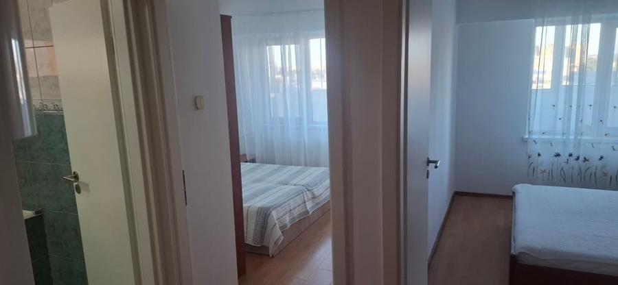 Apartament cu 3 camere decomandat în Bucur Obor