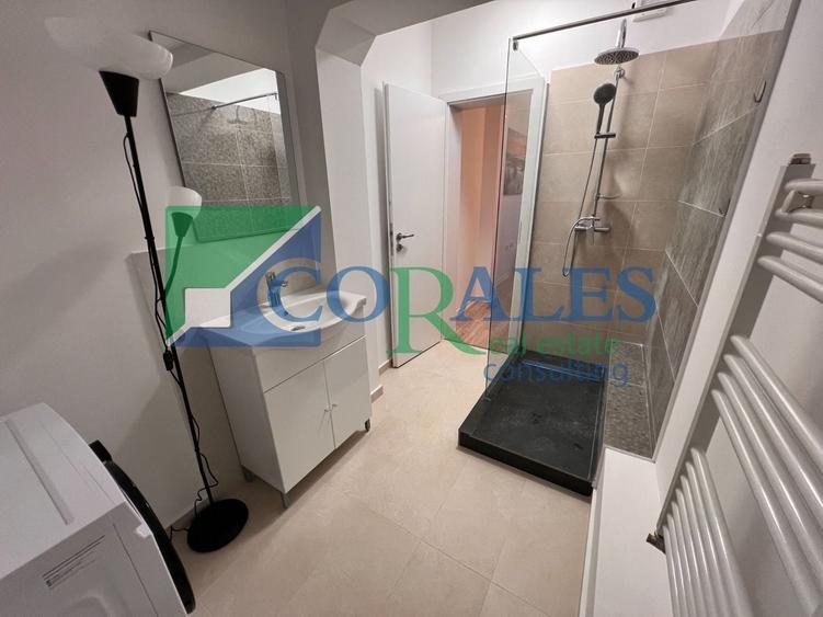 Proprietar. Prima Inchiriere. Bloc nou - ESSO, Girocului. 3 camere - 9