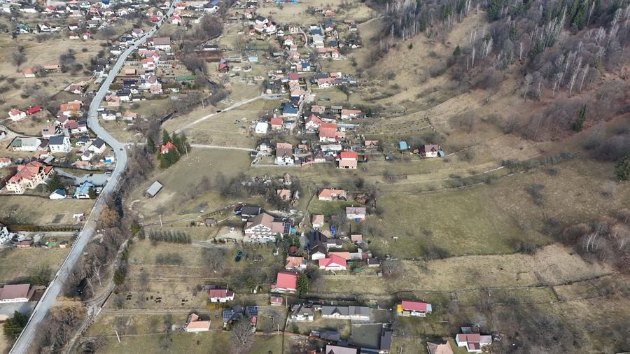 Teren de poveste pe coama muntelui – Vedere panoramică Piatra Craiului - 2