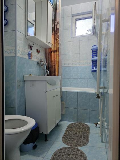 Inchiriez apartament 2 camere - 1
