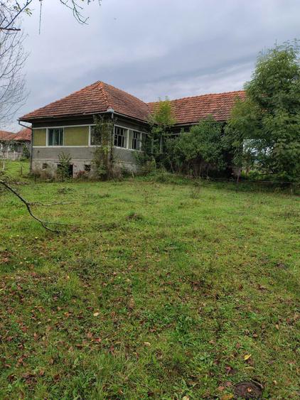 Casa cu teren 2 hectare intravilan - 1