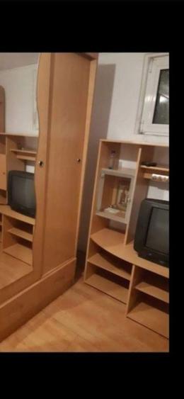 Inchiriez cam la curte - 2