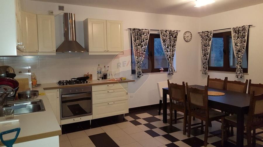 De vanzare vila langa lac la Moara Vlasiei - 4