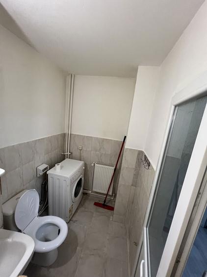 Inchiriez garsoniera confort 1 sporit etaj 1 str.22 decembrie - 6