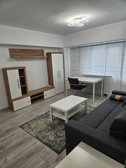 Proprietar vand ap.3 camere Bd.Decebal - 3