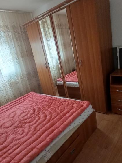 Apartament 3 camere,48 mp,etaj 3 - 3