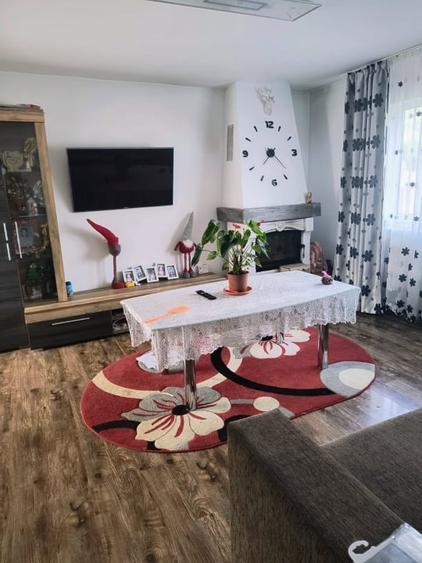 Casa renovata in Preluci la 12 Km de Comanesti , fantana si centrala proprie - 16