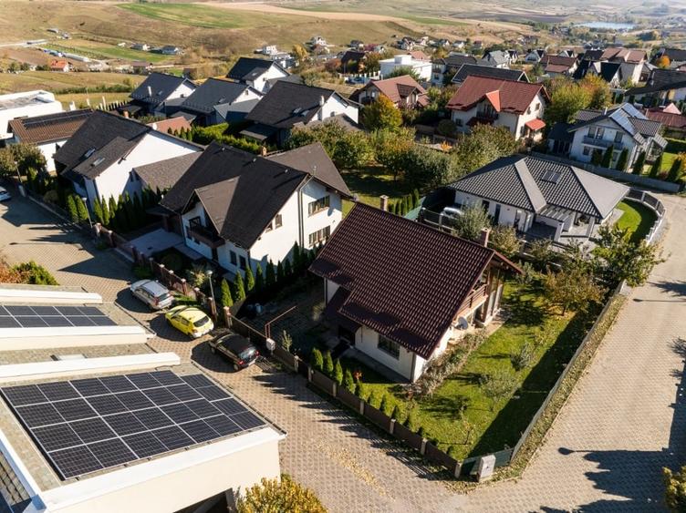 De vanzare stil de viata exclusivist in casa de lemn tip canadian - Primaverii - 2