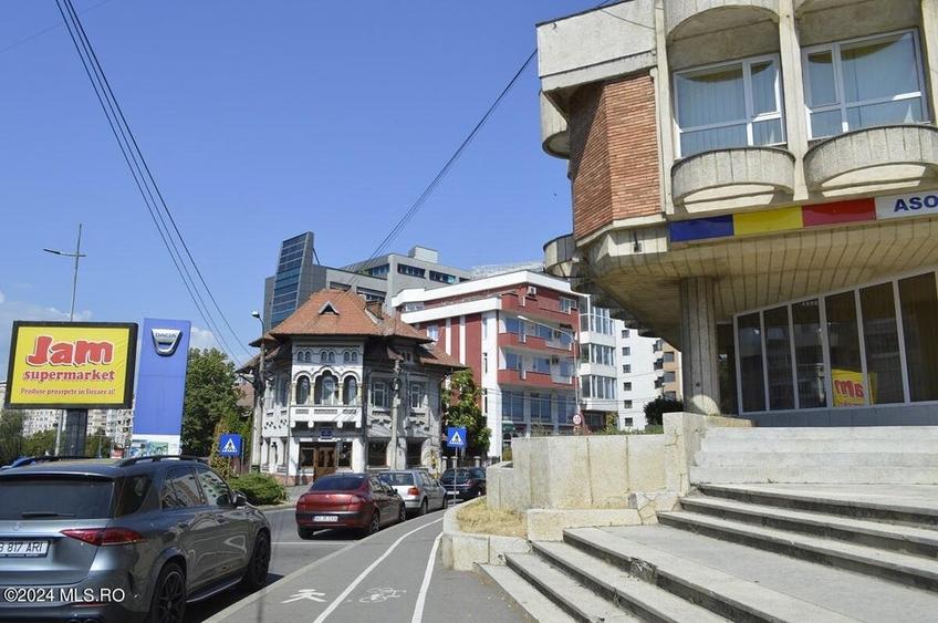 	Centru - Apartament 4 camere - 103 mp, 3 balcoane, loc de parcare! - 26