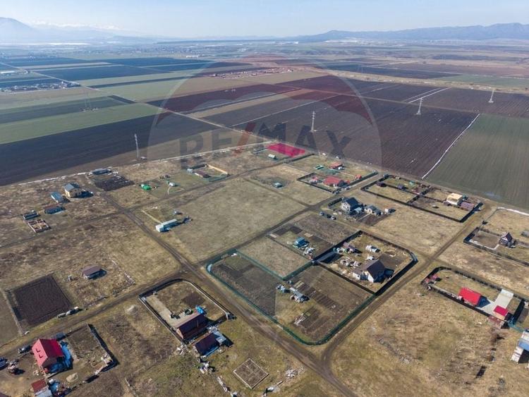 Teren intravilan de vanzare Hălchiu - 4