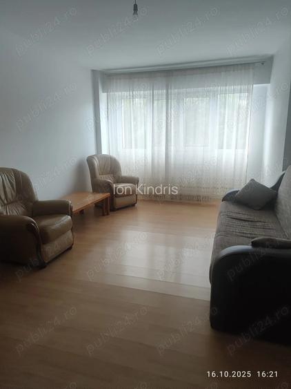 Inchiriez apartament 2 cam