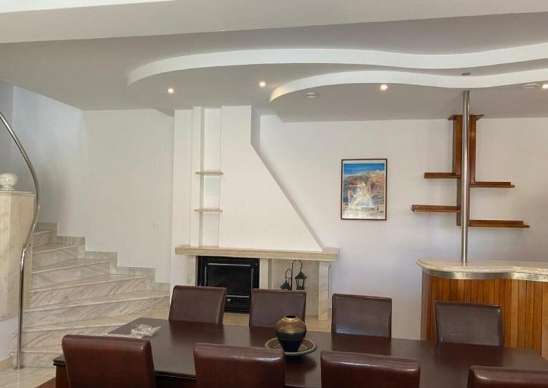 Zona Baneasa,Vila, superba, spatioasa, piscina,curte generoasa,etc.. - 18