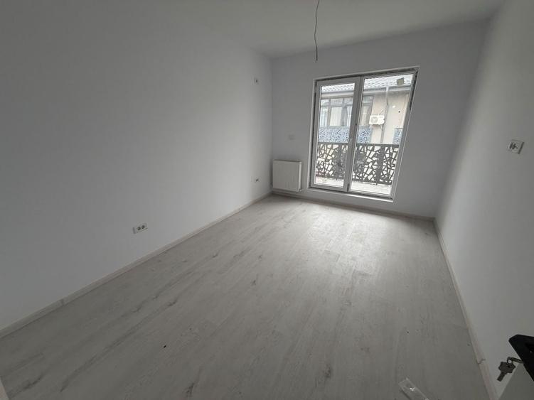 Apartament cu 2 camere decomandat în Fundeni
