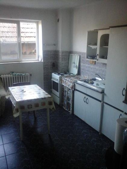 BRASADAS vinde casa cu etaj 4 cam 4 ari in zona 14 Mai. - 9