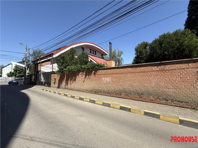 ULTRACENTRAL - Vila de - teren 506mp - 1
