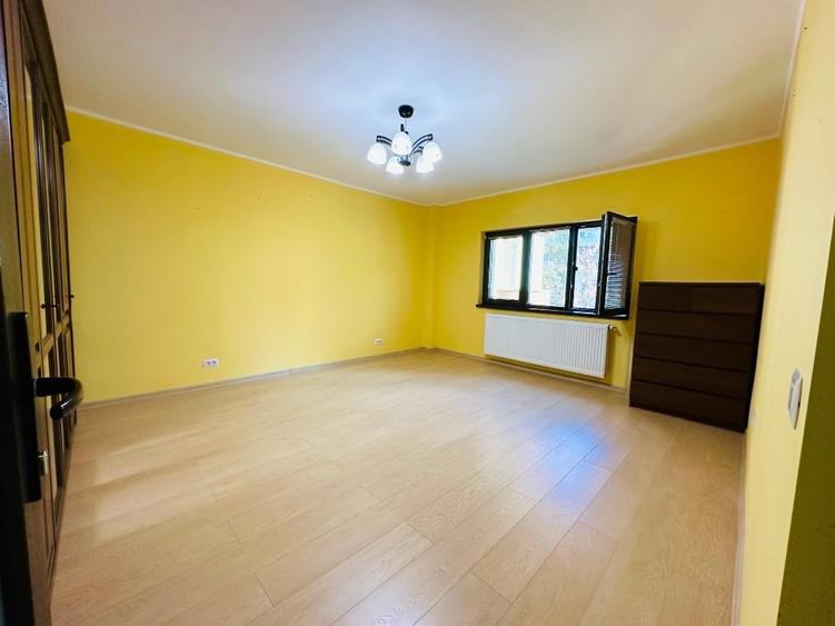 PROPIETAR   13 Septembrie - Maria Cuntan - 3 camere decomandat. - 12