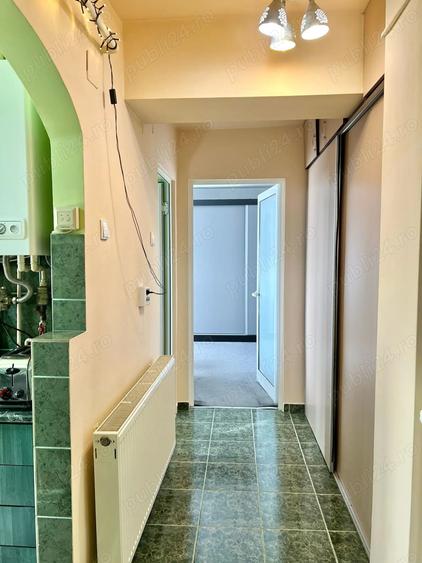 Apartament de vanzare (deasupra mag. Curtici) 2 camere Chisineu-Cris - 1