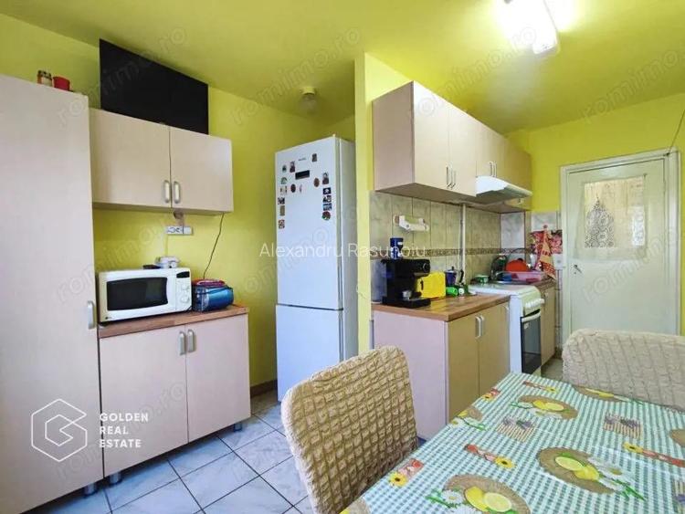 Apartament mobilat si utilat, centrala gaz, etaj 3, zona Vlaicu
