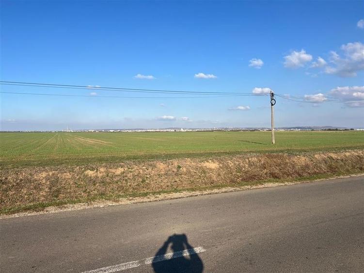 RECO Teren Unicat Spre Livada - 4