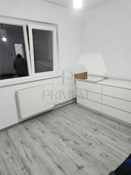 UMT - 3 CAM - DECOMANDAT - ETJ.2 - 2 BAI - RENOVAT MOBILAT - CENTRALA - IZOLAT - 9