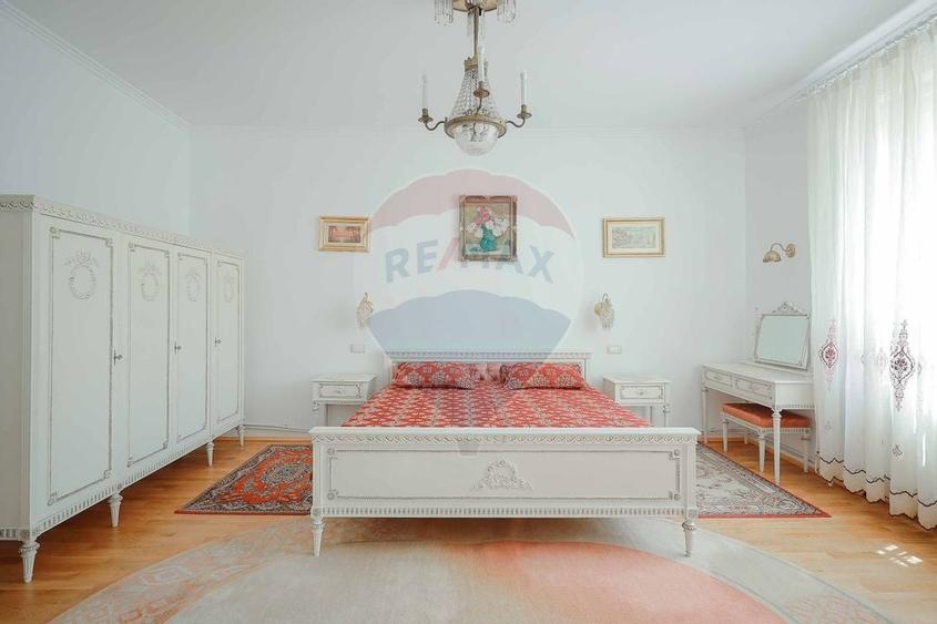 Casă cu 4 camere de închiriat în zona Ultracentrală - 10