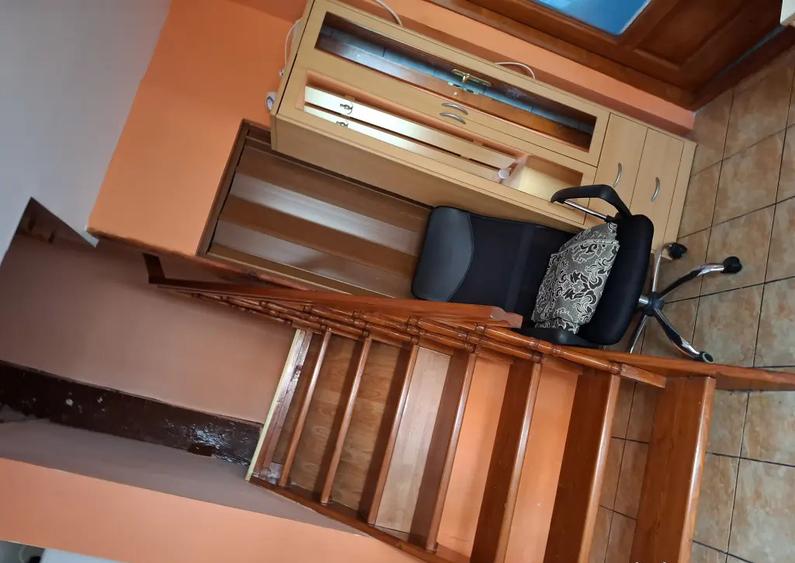 Apartament 4 camere in casa P+1 - zona 1 Oradea - 2