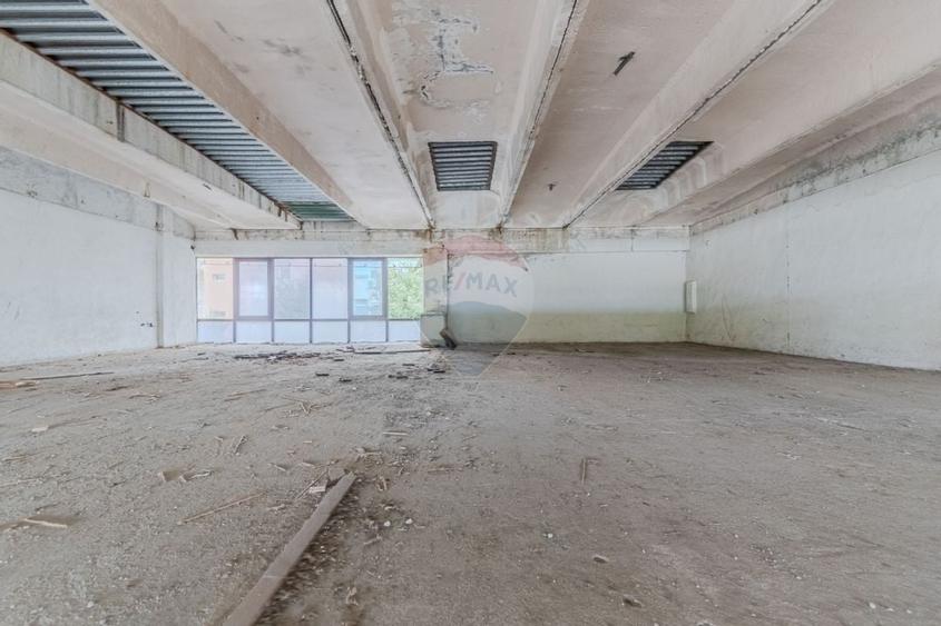 Spatiu industrial de 2060mp cu teren de 3358mp de vanzare Str Turnului - 51