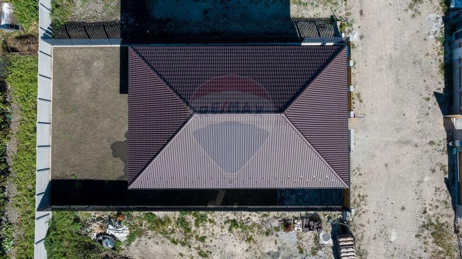 Casa / Vila cu 5 camere de vanzare - 42