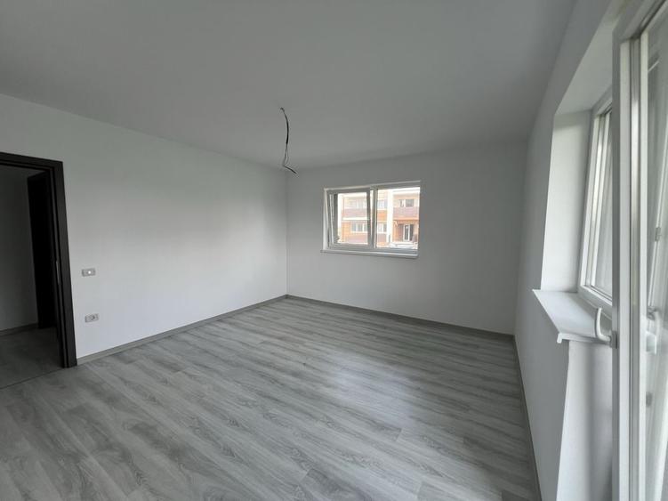 Proprietar vand garsoniera decomandata 40 mp util si parcare - 8