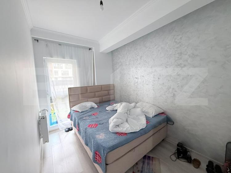 Apartament cu 3 camere semidecomandat, mobilat în Florești