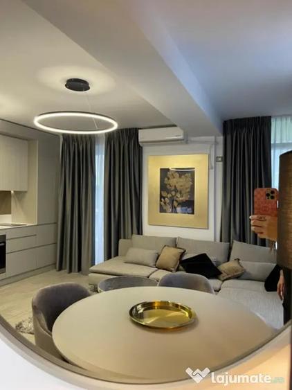 Apartament cu 3 camere decomandat în Nord